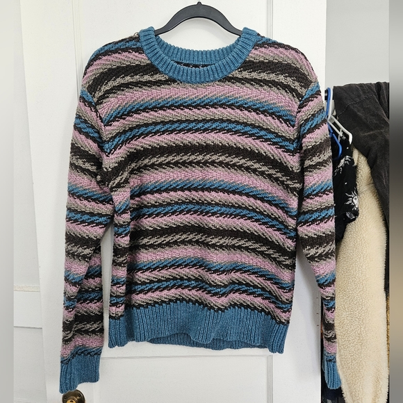 Sweater - Picture 1 of 1